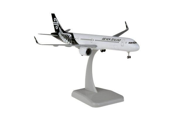 Air New Zealand White Airbus A321neo Airplane Model (1 200 Scale - 20CM) For Cheap